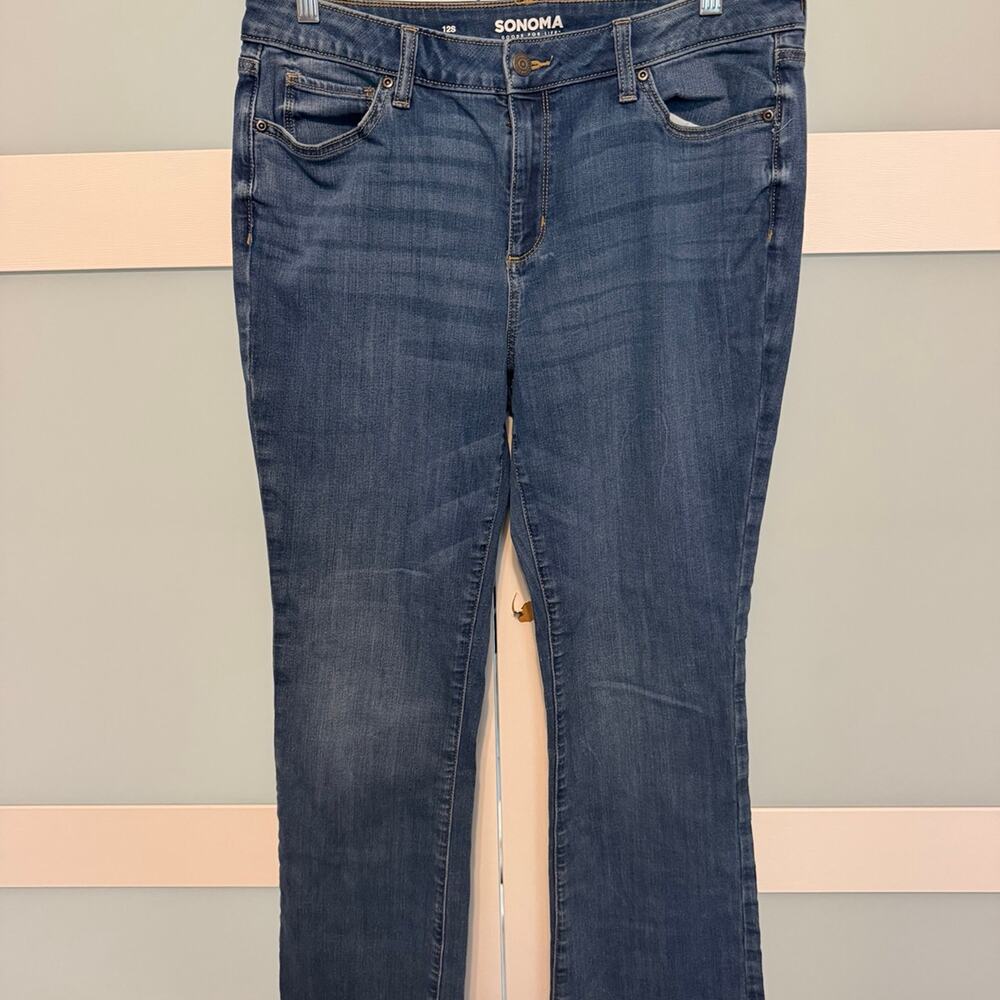 Sonoma Curvy Bootcut Jeans Women’s Size 12 Short Medium Wash Stretch Denim